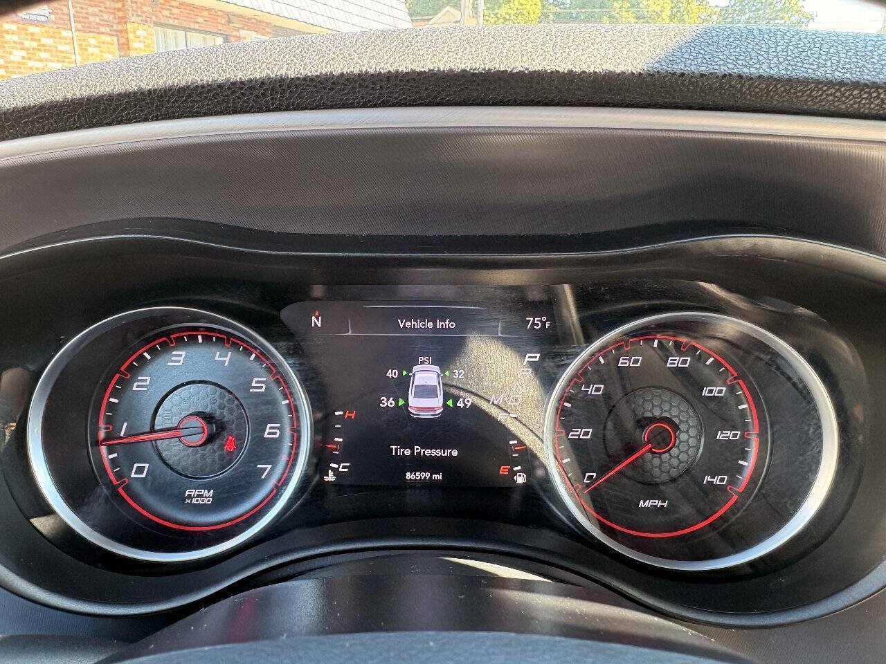 Used 2022 Dodge Charger SXT RWD image 23