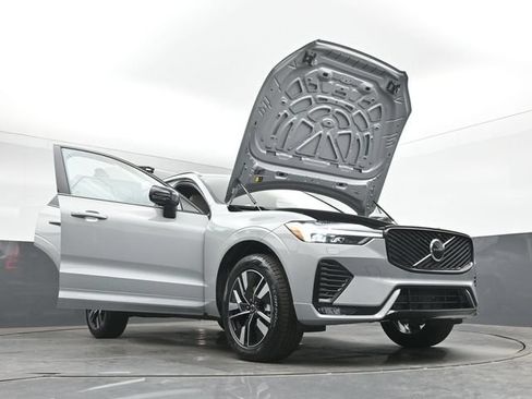 New 2026 Volvo XC60 B5 Core w/ Climate Package AWD/4WD image 45
