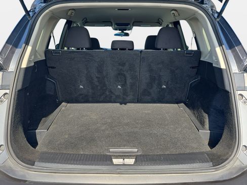 Used 2021 Nissan Rogue SV FWD image 12