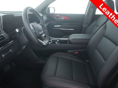 Used 2026 Chevrolet Traverse Z71 AWD/4WD image 16