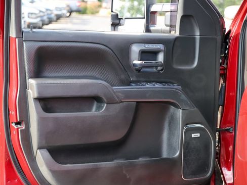 Used 2018 RAM 1500 Laramie w/ Convenience Group AWD/4WD image 4