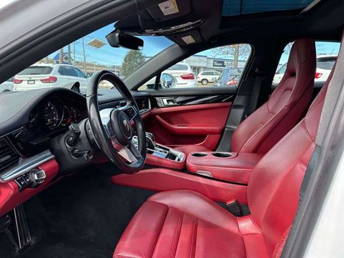 Used 2018 Porsche Panamera 4 image 12
