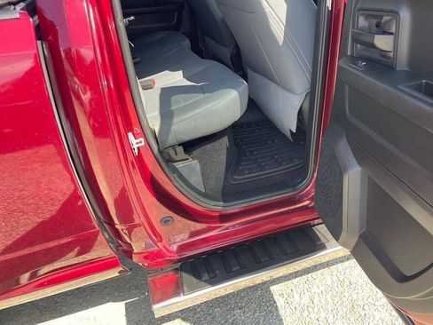 Used 2018 RAM 1500 Express w/ Express Value Package AWD/4WD image 13