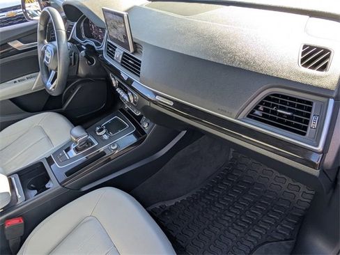Used 2018 Audi Q5 2.0T Premium Plus w/ Premium Plus Package image 16