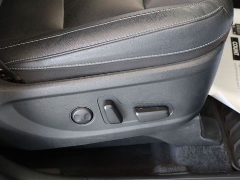 Used 2023 Kia Telluride EX w/ EX Captain's Chair Package FWD image 25