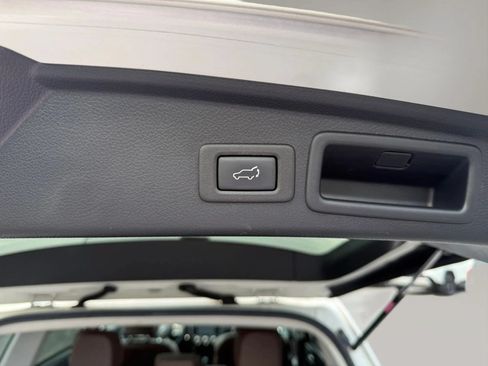 Used 2017 Subaru Forester 2.0XT Touring AWD/4WD image 9