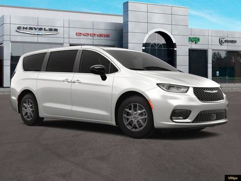 New 2025 Chrysler Pacifica Select FWD image 11