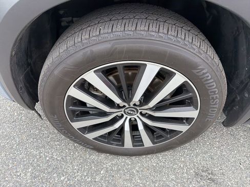 Used 2025 Nissan Pathfinder Platinum w/ Cargo Package image 11