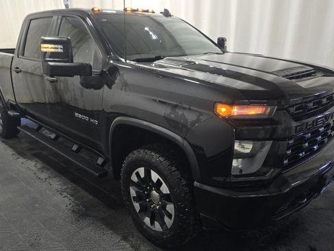 Used 2020 Chevrolet Silverado 2500 Custom w/ Custom Value Package image 2