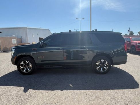 Used 2025 GMC Yukon XL AT4 Ultimate w/ LPO, Floor Liner Package AWD/4WD image 2