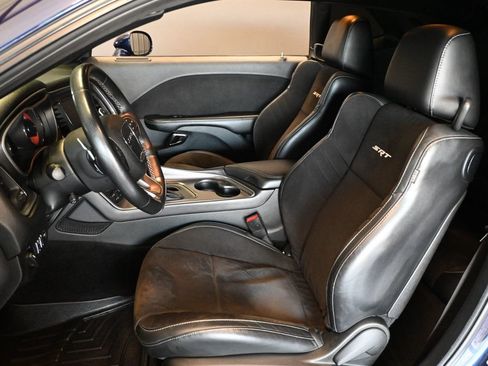 Used 2015 Dodge Challenger SRT Hellcat RWD image 16