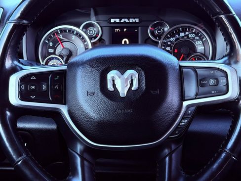 Used 2020 RAM 1500 Big Horn AWD/4WD image 30