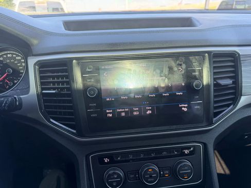 Used 2020 Volkswagen Atlas Cross Sport SE AWD/4WD image 17