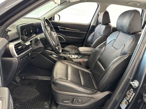 Used 2024 Kia Telluride S FWD image 14