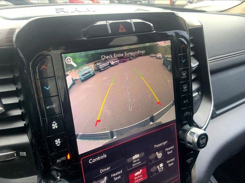 Used 2019 RAM 1500 Laramie AWD/4WD image 23