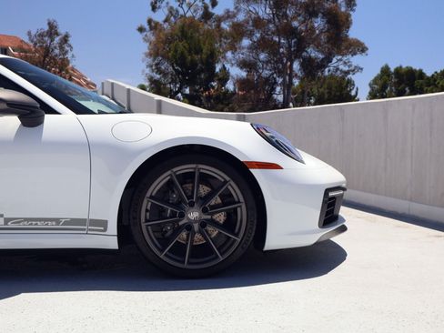 Certified 2024 Porsche 911 Carrera T RWD image 10