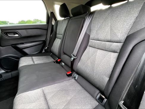 Used 2024 Nissan Rogue SV FWD image 24