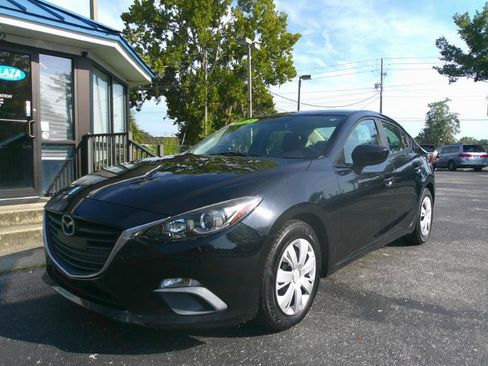Used 2015 MAZDA MAZDA3 i Sport FWD image 2