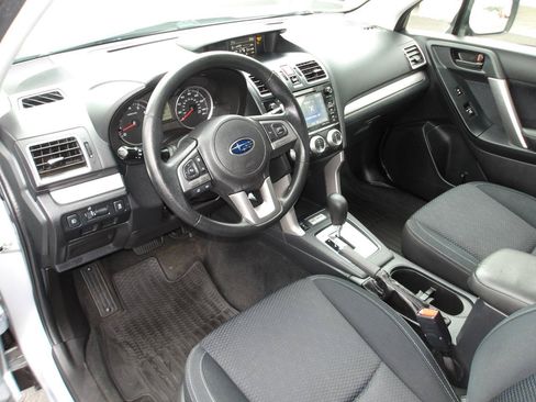Used 2017 Subaru Forester 2.5i Premium w/ All-Weather Package AWD/4WD image 9