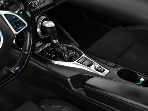 Used 2018 Chevrolet Camaro LT w/ RS Package image 19