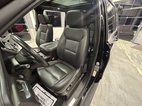 Used 2021 Chevrolet Suburban LT w/ Rear Media and Nav Package image 10