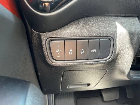 Used 2025 Kia Soul GT-Line FWD image 25