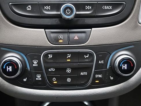 Used 2022 Chevrolet Malibu LT image 18