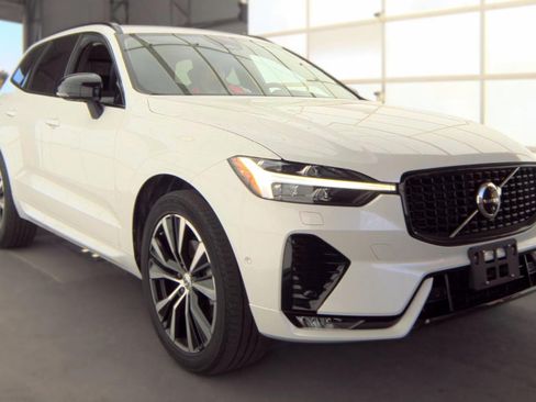 Used 2023 Volvo XC60 B5 Plus AWD/4WD image 1
