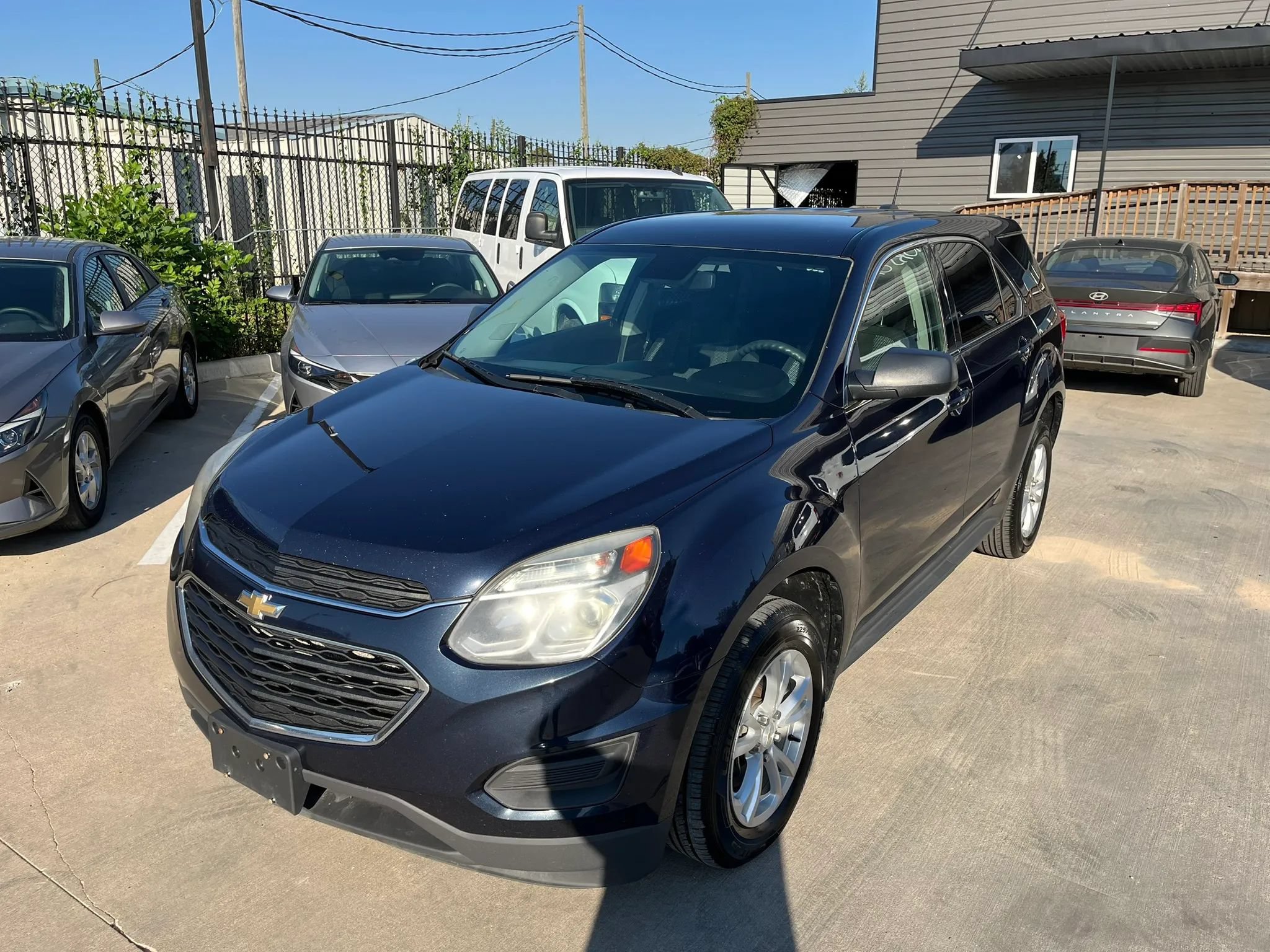 Used 2017 Chevrolet Equinox LS AWD/4WD image 2