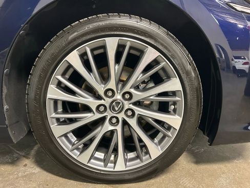 Used 2019 Lexus ES 350 w/ Accessory Package 2 image 11