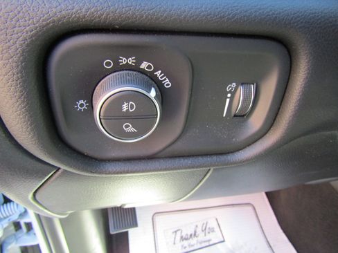 Used 2024 RAM 2500 Big Horn image 25