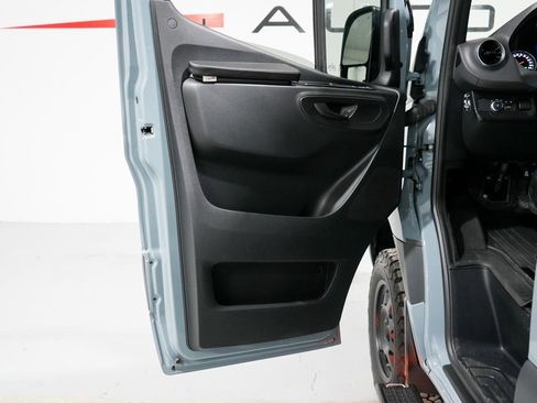 Used 2021 Mercedes-Benz Sprinter 2500 image 52