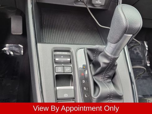 Used 2025 Honda CR-V LX image 18