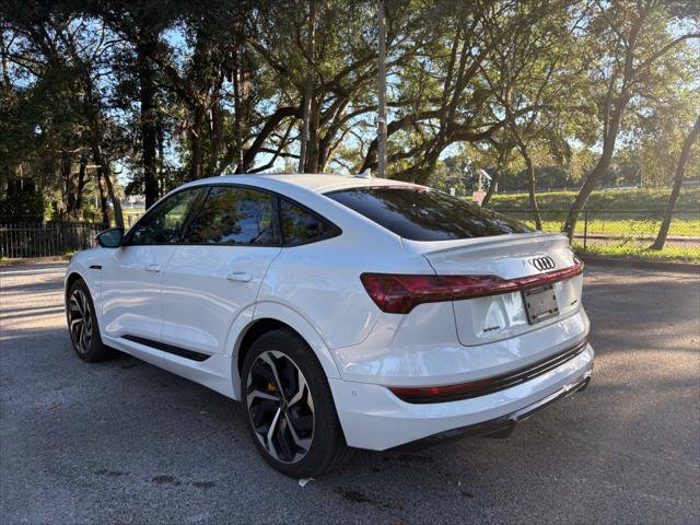 Used 2022 Audi e-tron Premium Plus w/ Premium Plus Package AWD/4WD image 4