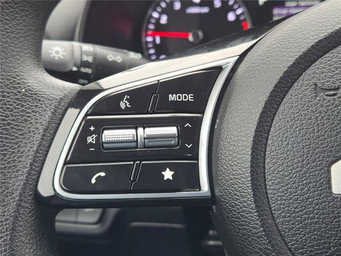 Used 2023 Kia Forte LXS image 28