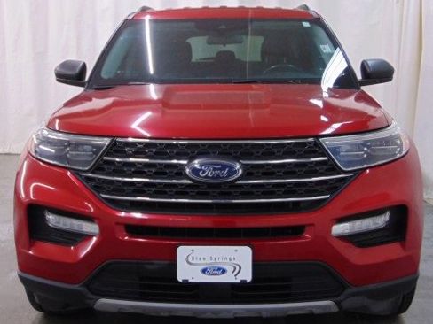 Used 2022 Ford Explorer XLT w/ Equipment Group 202A image 8