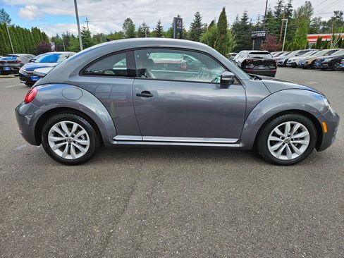 Used 2017 Volkswagen Beetle 1.8T S FWD image 6