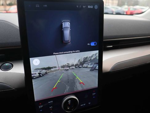 Used 2022 Ford Mustang Mach-E Select image 19