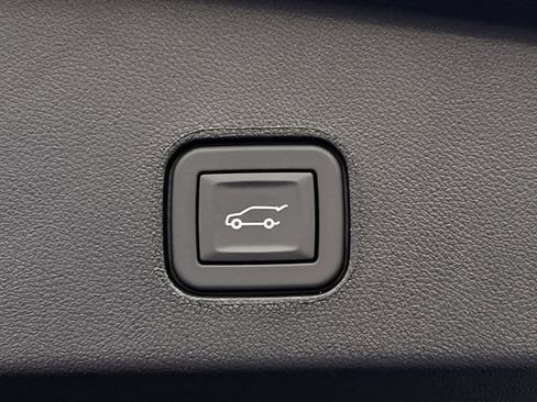 New 2026 Cadillac Lyriq Luxury image 24