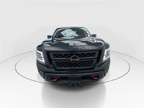 Used 2020 Nissan Titan PRO-4X w/ Pro-4x Convenience Package image 3