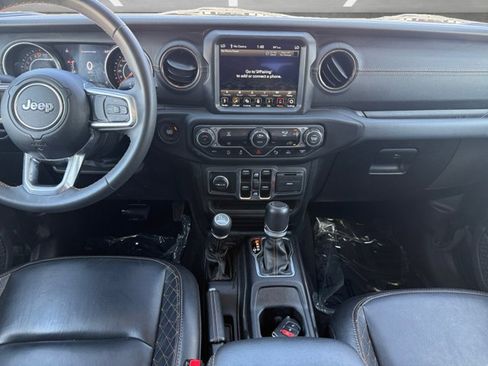 Used 2023 Jeep Gladiator Overland AWD/4WD image 3