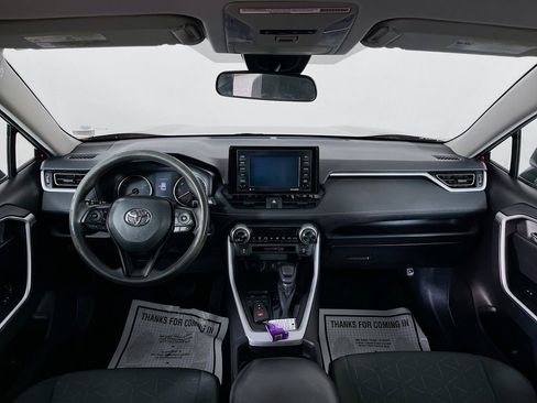 Used 2021 Toyota RAV4 XLE image 12