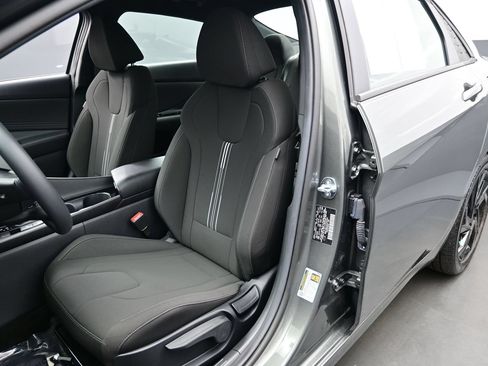 Certified 2026 Hyundai Elantra SEL FWD image 11