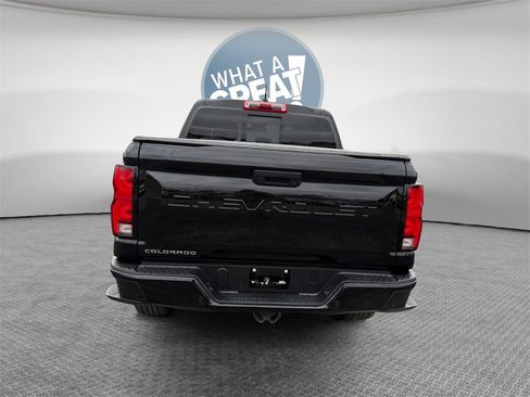 Certified 2024 Chevrolet Colorado Z71 w/ Z71 Convenience Package 2 image 4