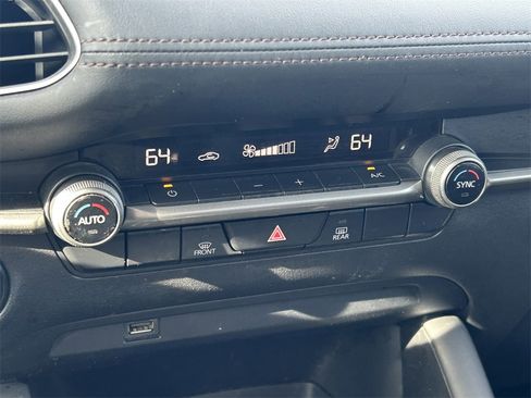 Used 2020 MAZDA MAZDA3 Sedan w/ Select Package image 29