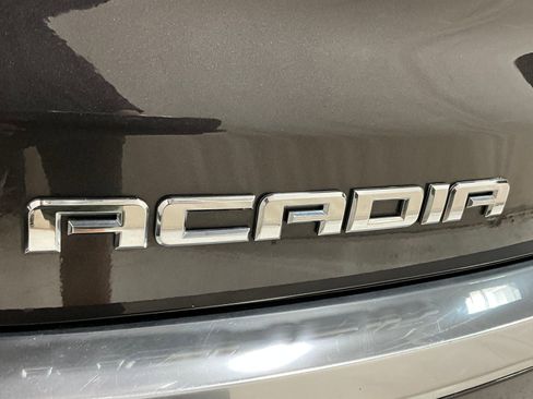 Used 2013 GMC Acadia SLT FWD image 32
