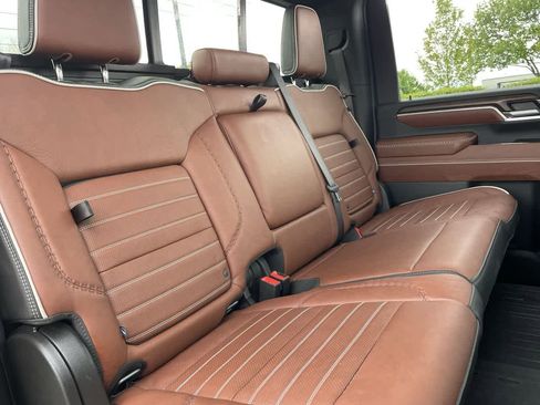 Used 2025 GMC Sierra 2500 Denali Ultimate AWD/4WD image 15