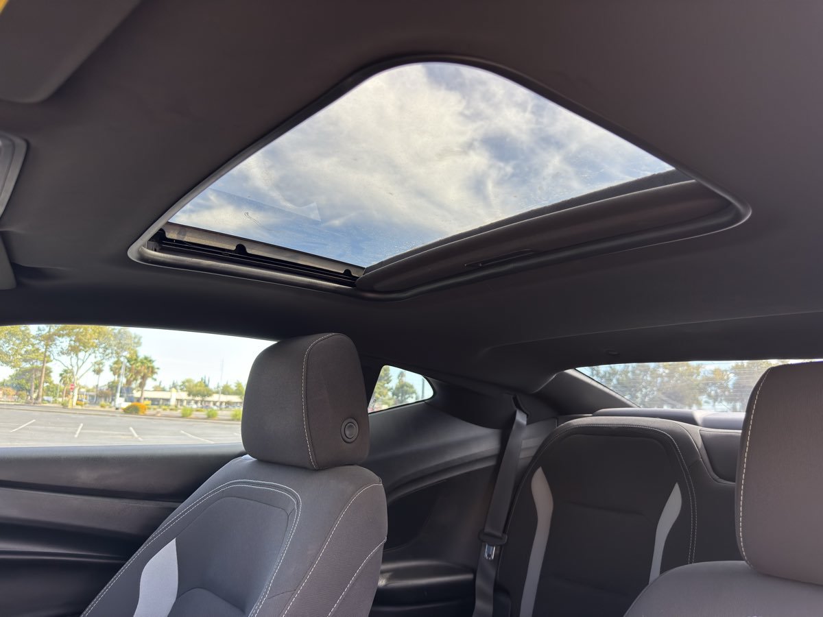 Used 2018 Chevrolet Camaro SS RWD image 12
