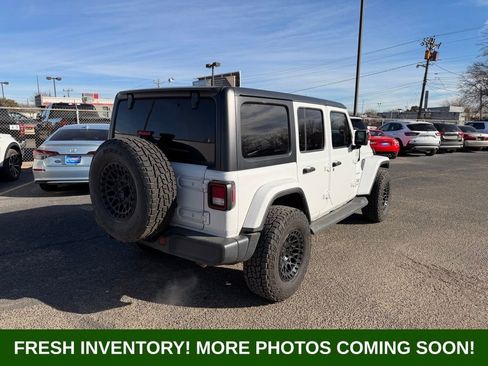 Used 2020 Jeep Wrangler Unlimited Sahara image 7
