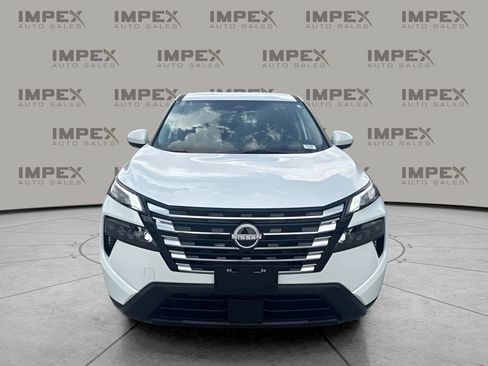 Used 2026 Nissan Rogue SV AWD/4WD image 8